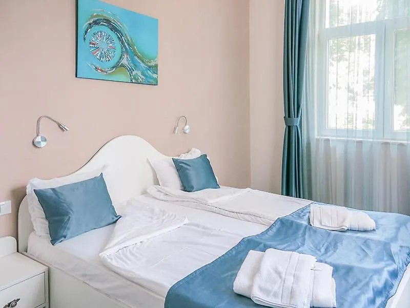 Family Hotel Belle Epoque Beach Varna 3*,