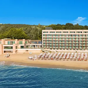 Hotel Marina Hotel, Sunny Day Warna